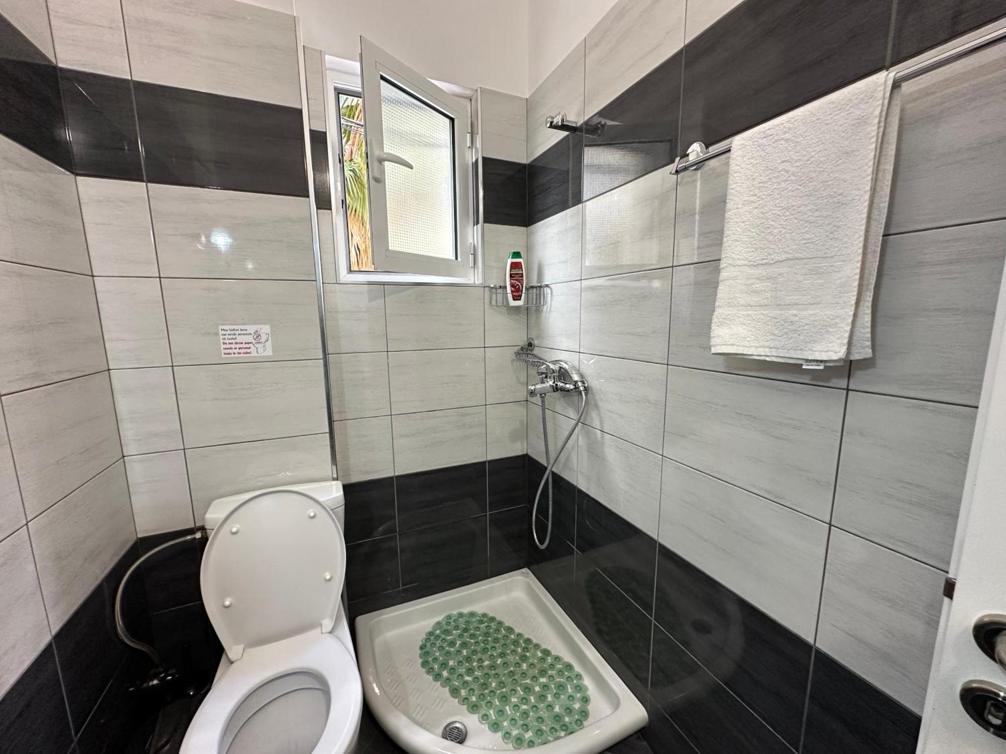 Apartament Galaxy Sarandë Esterno foto